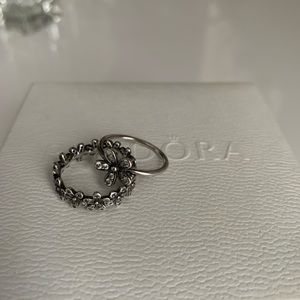 Pandora Daisy ring set